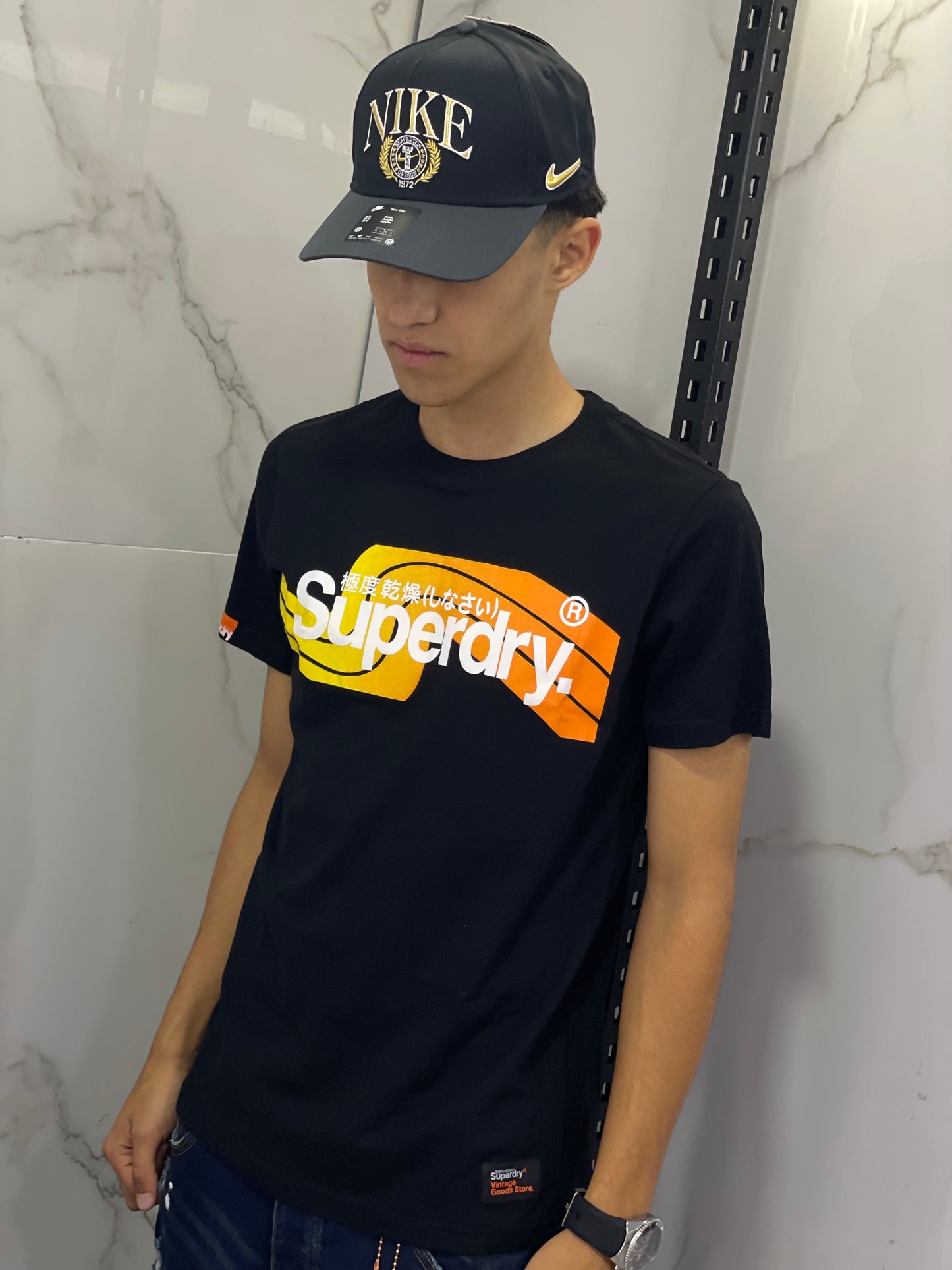CAMISETA SUPERDRY (TALLA L)