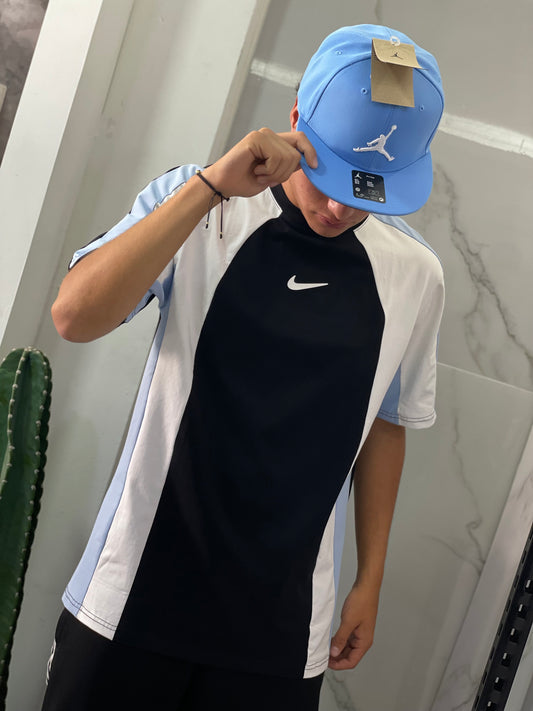 CAMISETA NIKE (TALLA M)