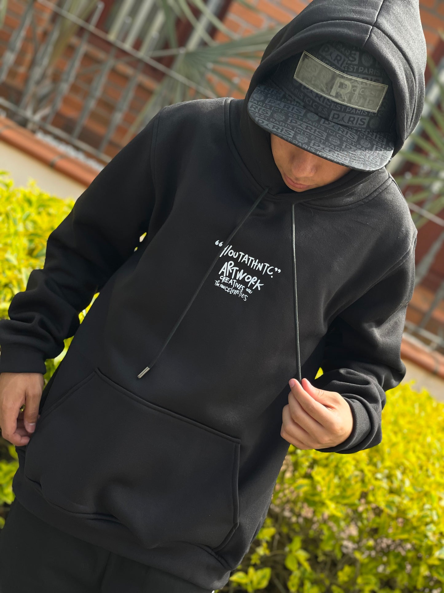 BUZO Y/OUT (TALLA L)