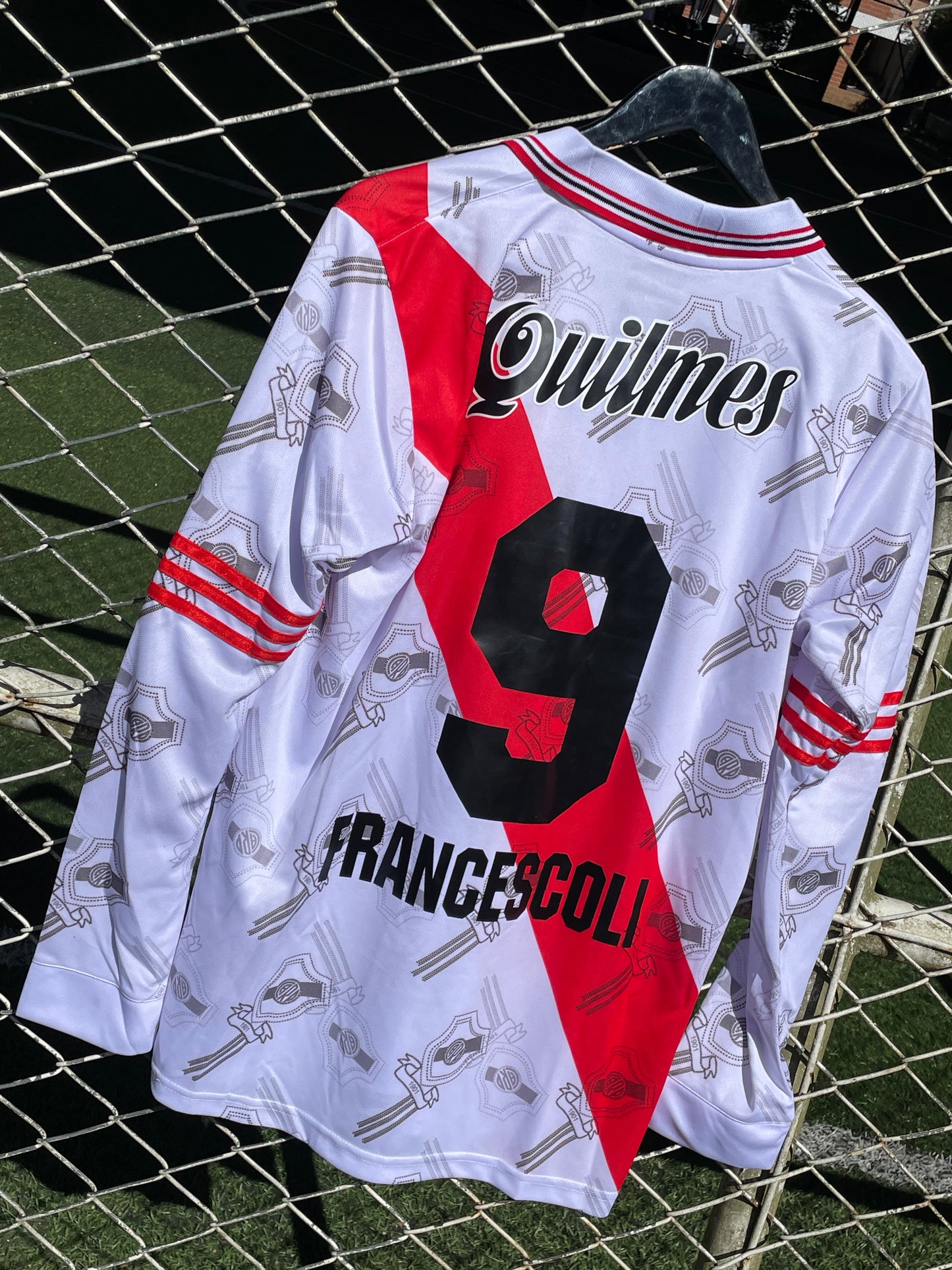 SUÉTER RIVER PLATE RETRO (TALLA L)