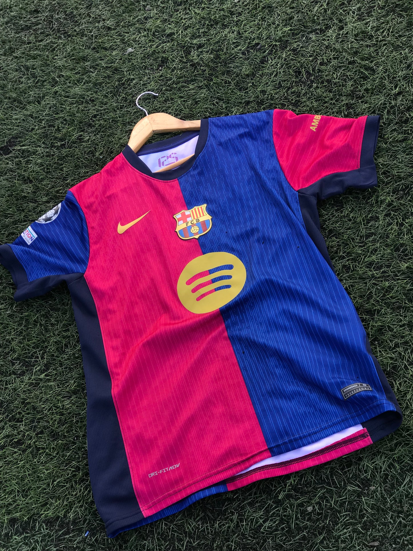 CAMISETA BARCELONA 2025 (TALLA L)