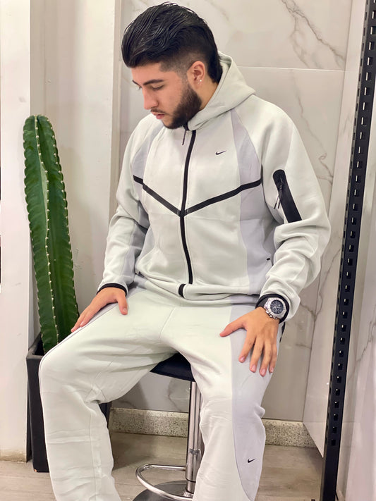 CONJUNTO NIKE (TALLA XL)