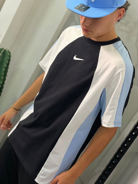 CAMISETA NIKE (TALLA M)