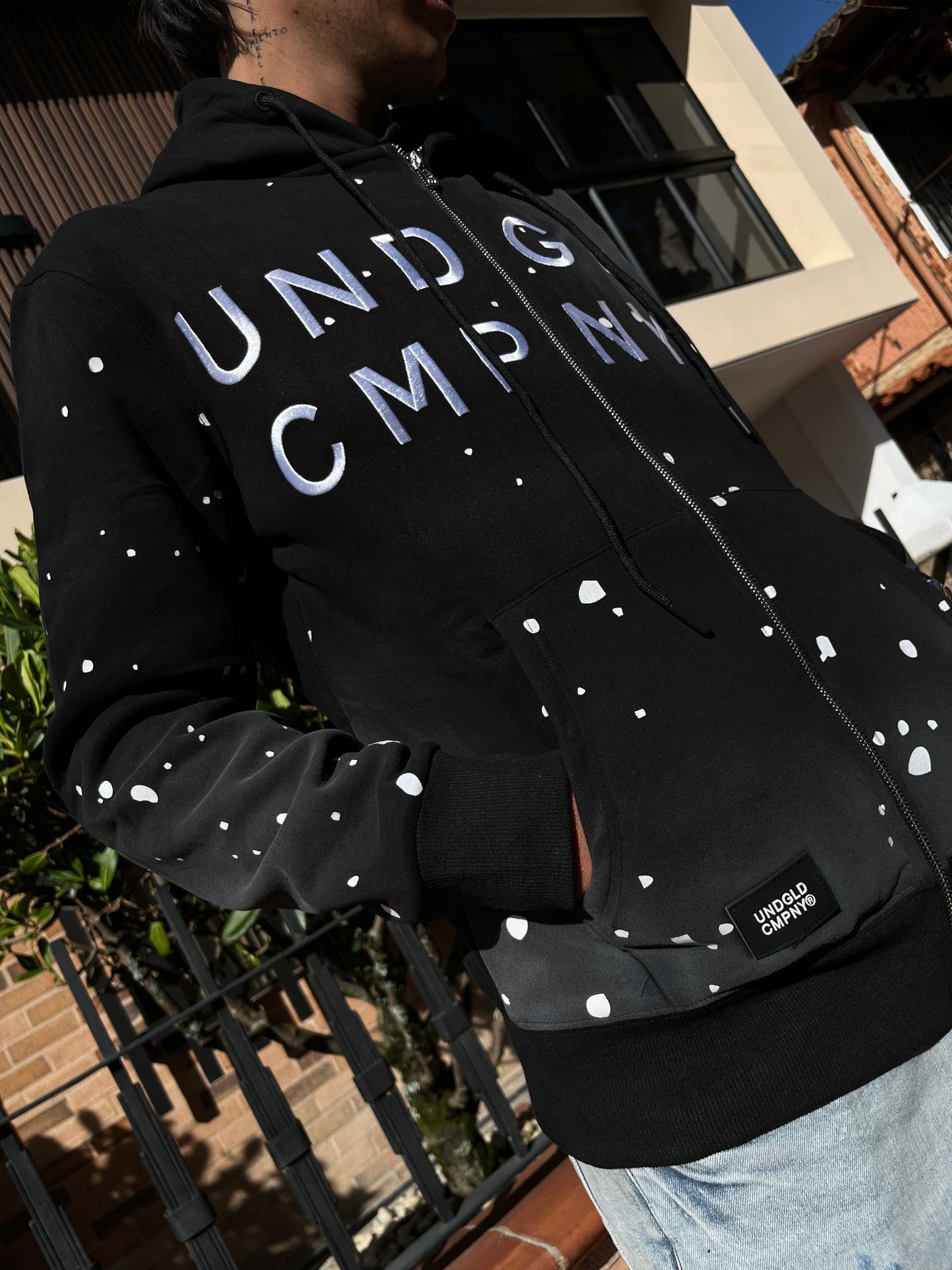 BUZO UNDG (TALLA XL)