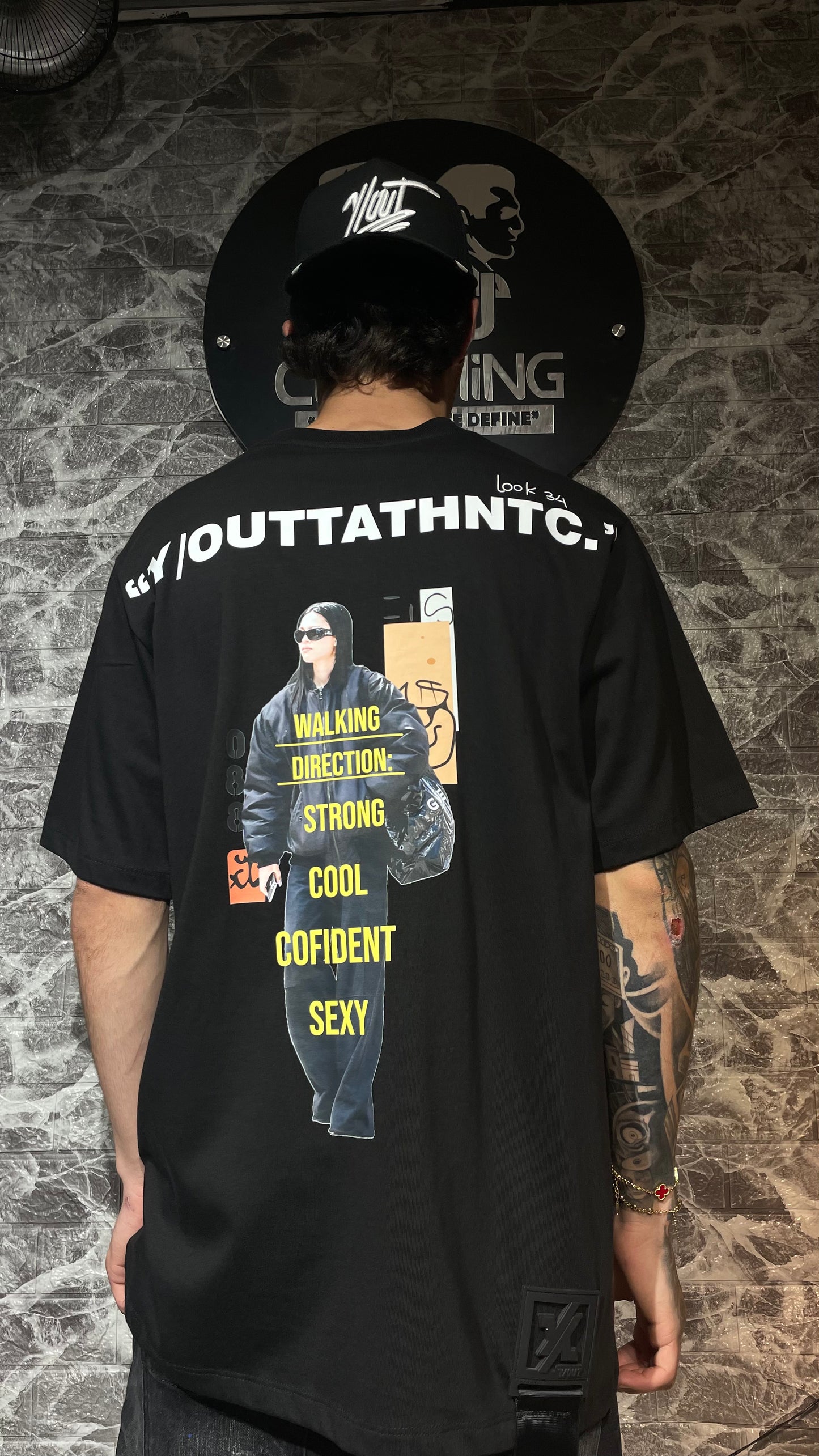 CAMISETA Y/OUT (TALLA L)